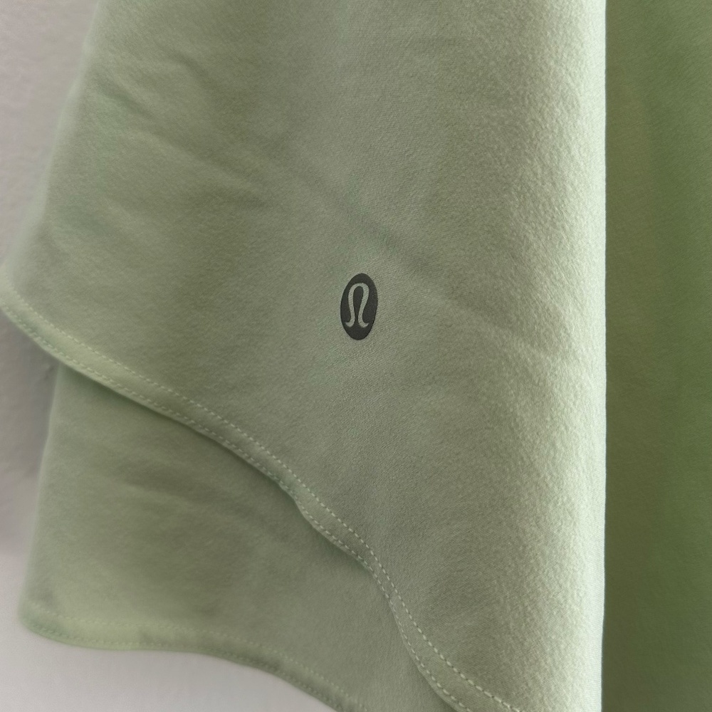 LULULEMON tennis skirt with shorts size small - Picture 2 of 3